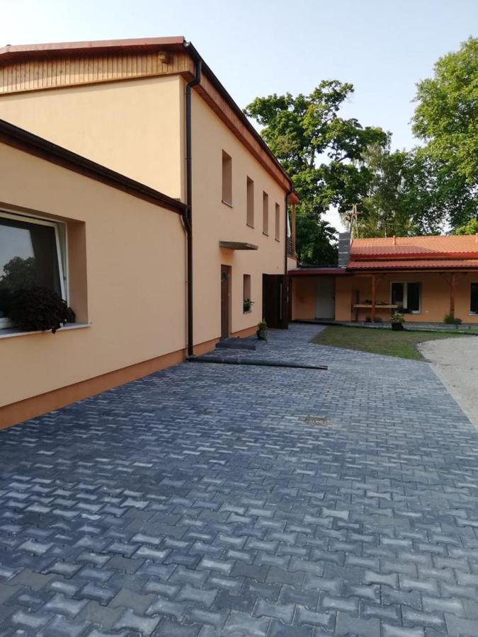 Uroczysko Olesnica Bed and Breakfast Chodzież Εξωτερικό φωτογραφία