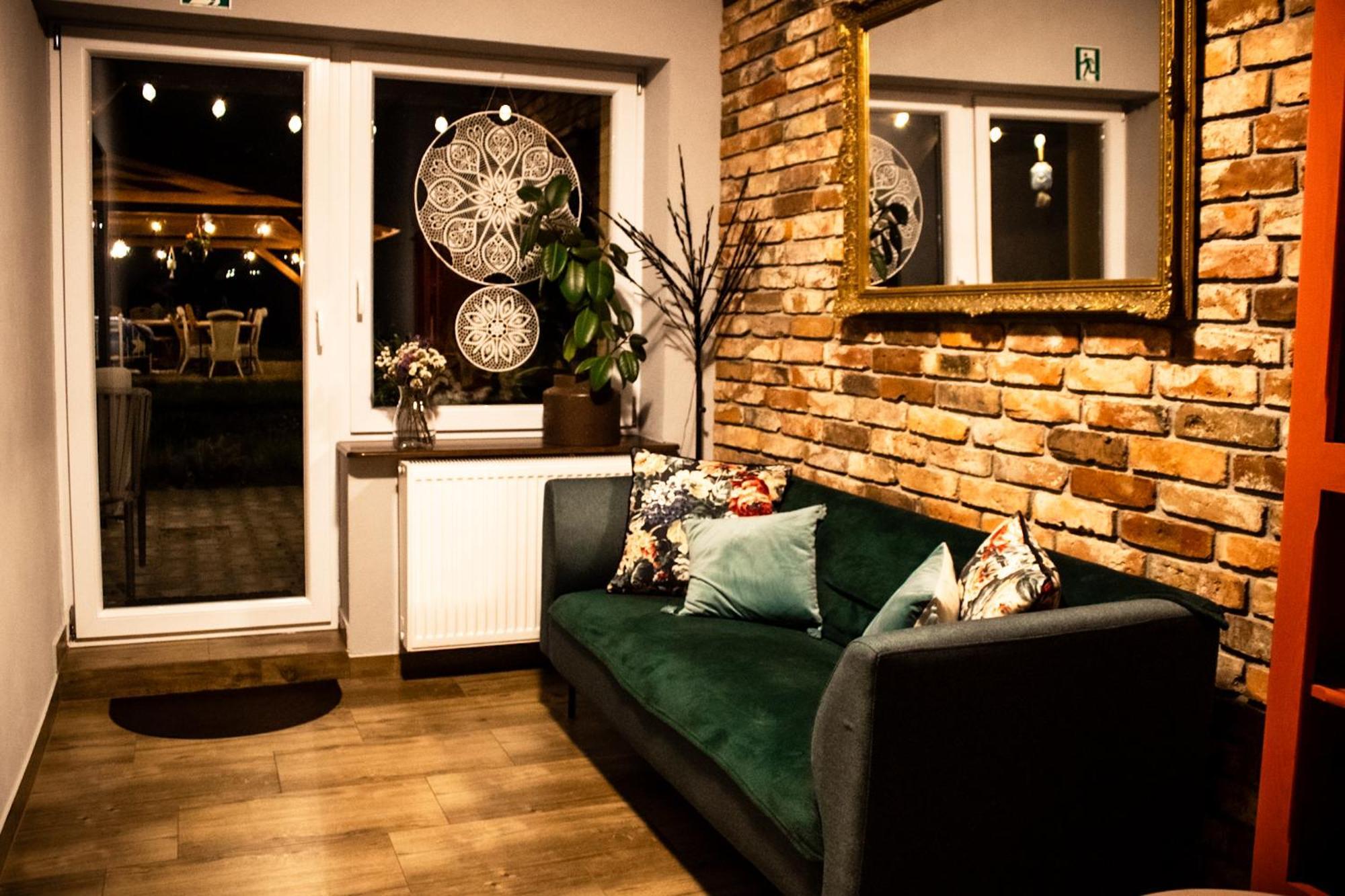 Uroczysko Olesnica Bed and Breakfast Chodzież Εξωτερικό φωτογραφία