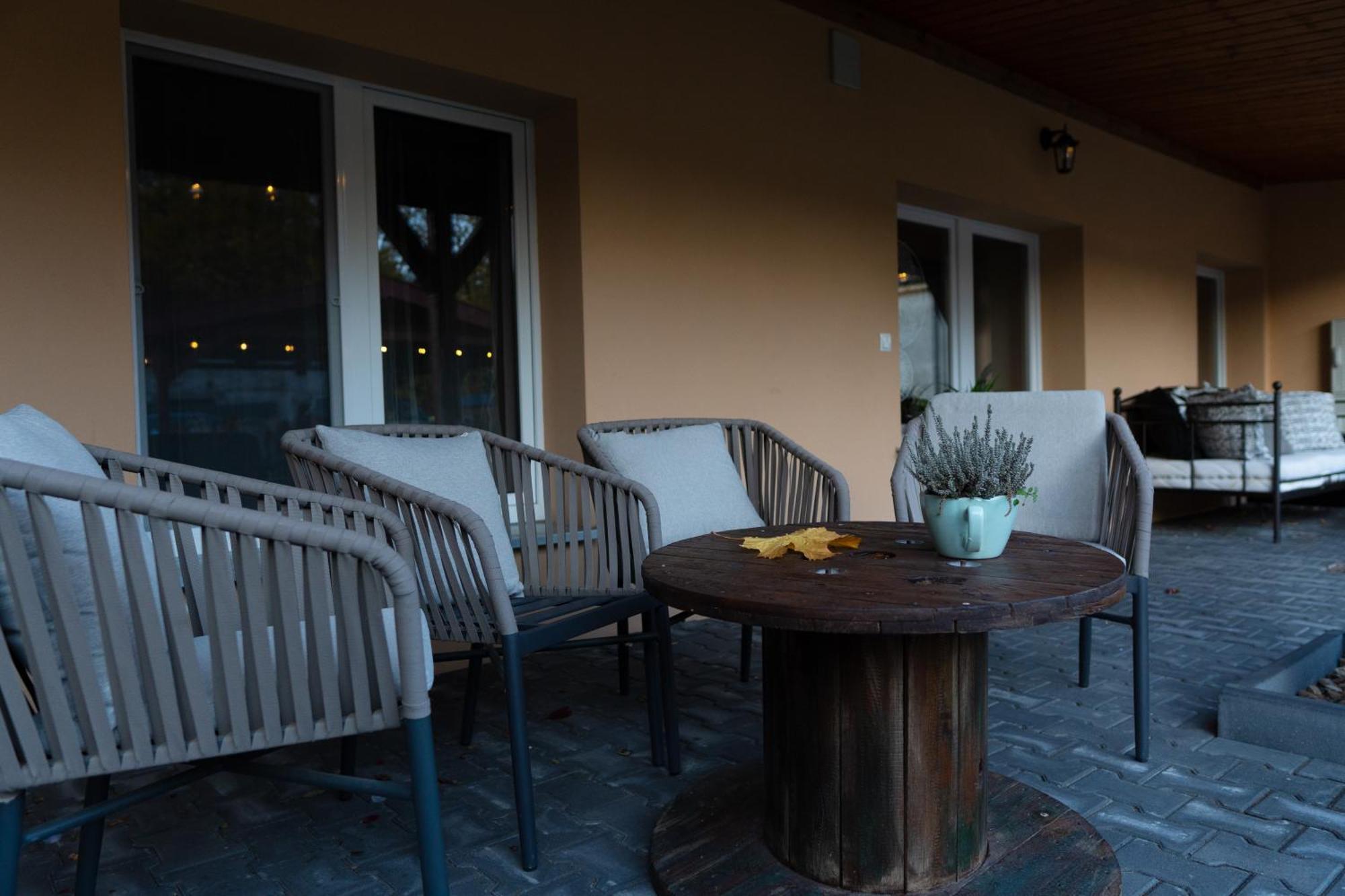 Uroczysko Olesnica Bed and Breakfast Chodzież Εξωτερικό φωτογραφία